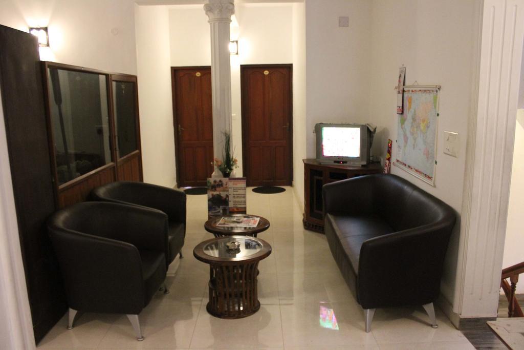 Globe Trotters Inn Kochi Екстериор снимка