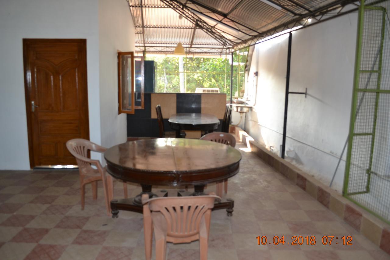 Globe Trotters Inn Kochi Екстериор снимка