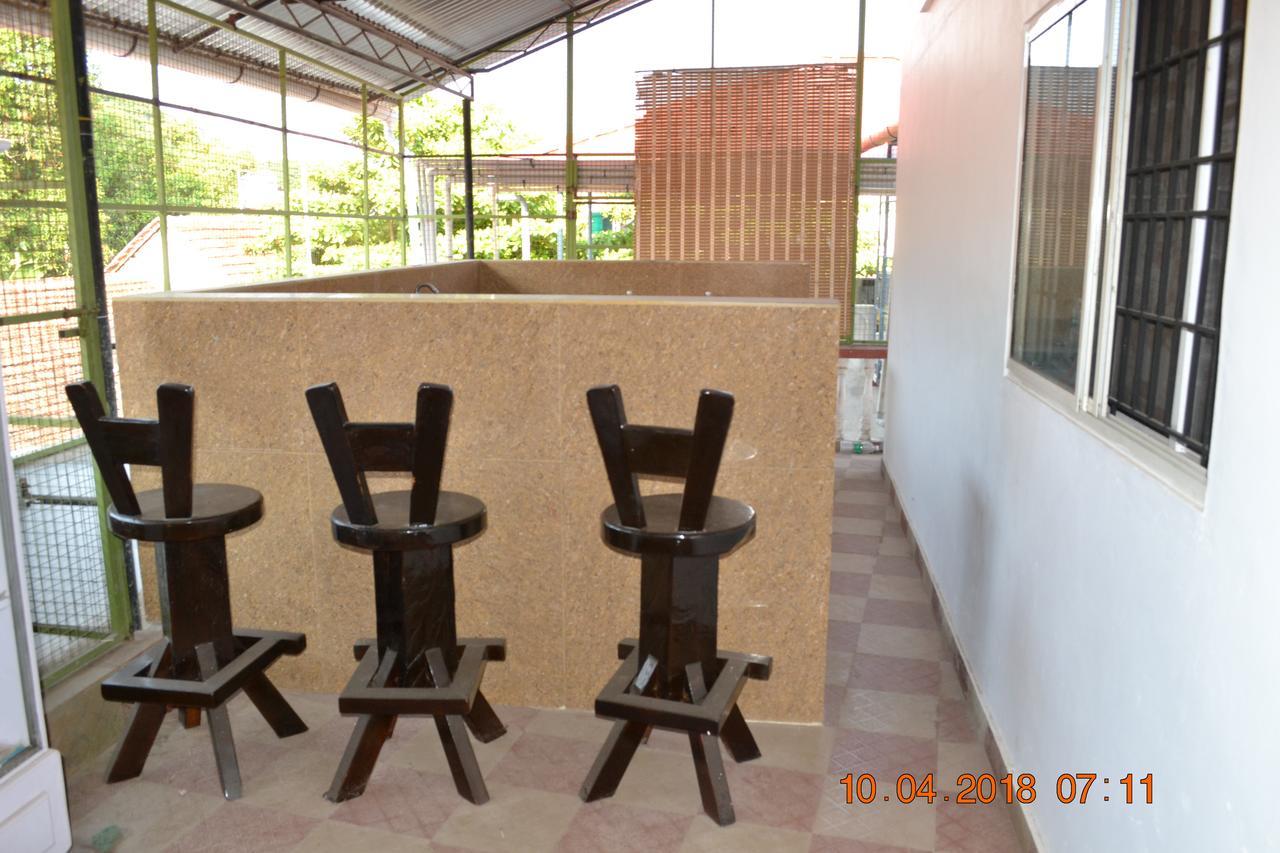 Globe Trotters Inn Kochi Екстериор снимка